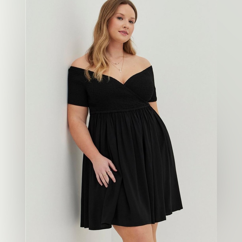 TORRID Challis Off-Shoulder Surplice Skater Dress, black, size 00 (m/10), NWT